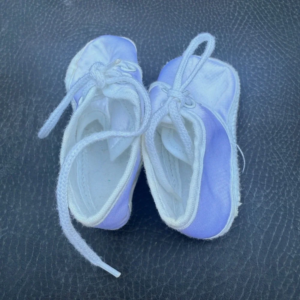 Baby Deer Size 0 Vintage Baby Crib Shoes White Satin Soft Soled Retro